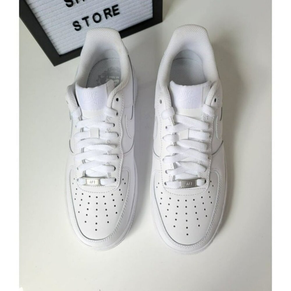 * 8.5  WOMEN'S  NIKE AIR FORCE 1 LOW WHITE CW2288-111 SNEAKERS - Picture 8 of 11